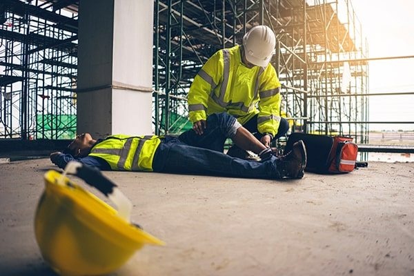 NLĐ gặp tai nạn tại nơi làm việc, trách nhiệm của người sử dụng lao động như thế nào? NLĐ gặp tai nạn tại nơi làm việc, trách nhiệm của người sử dụng lao động như thế nào?