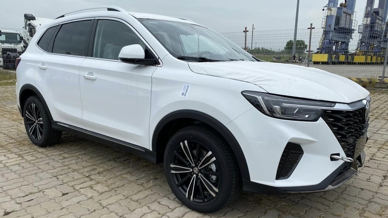 Xe MG RX5 giảm giá thấp hơn tất cả các đối thủ, khách vẫn e dè