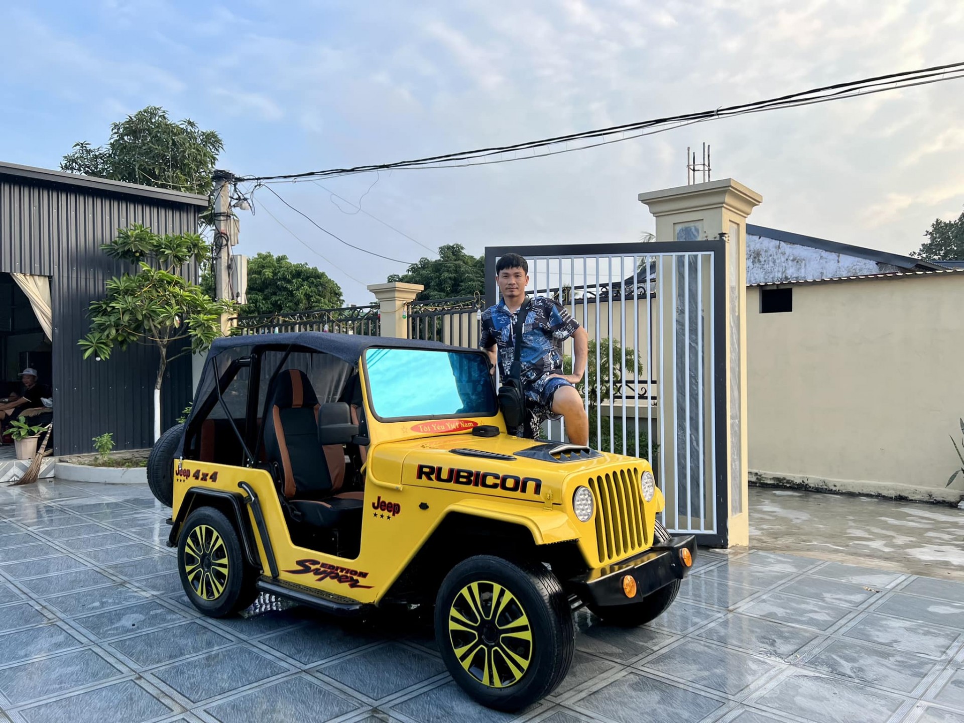 Thợ cơ khí Hải Phòng tự sản xuất hàng loạt ô tô điện, giá chỉ vài chục triệu đồng