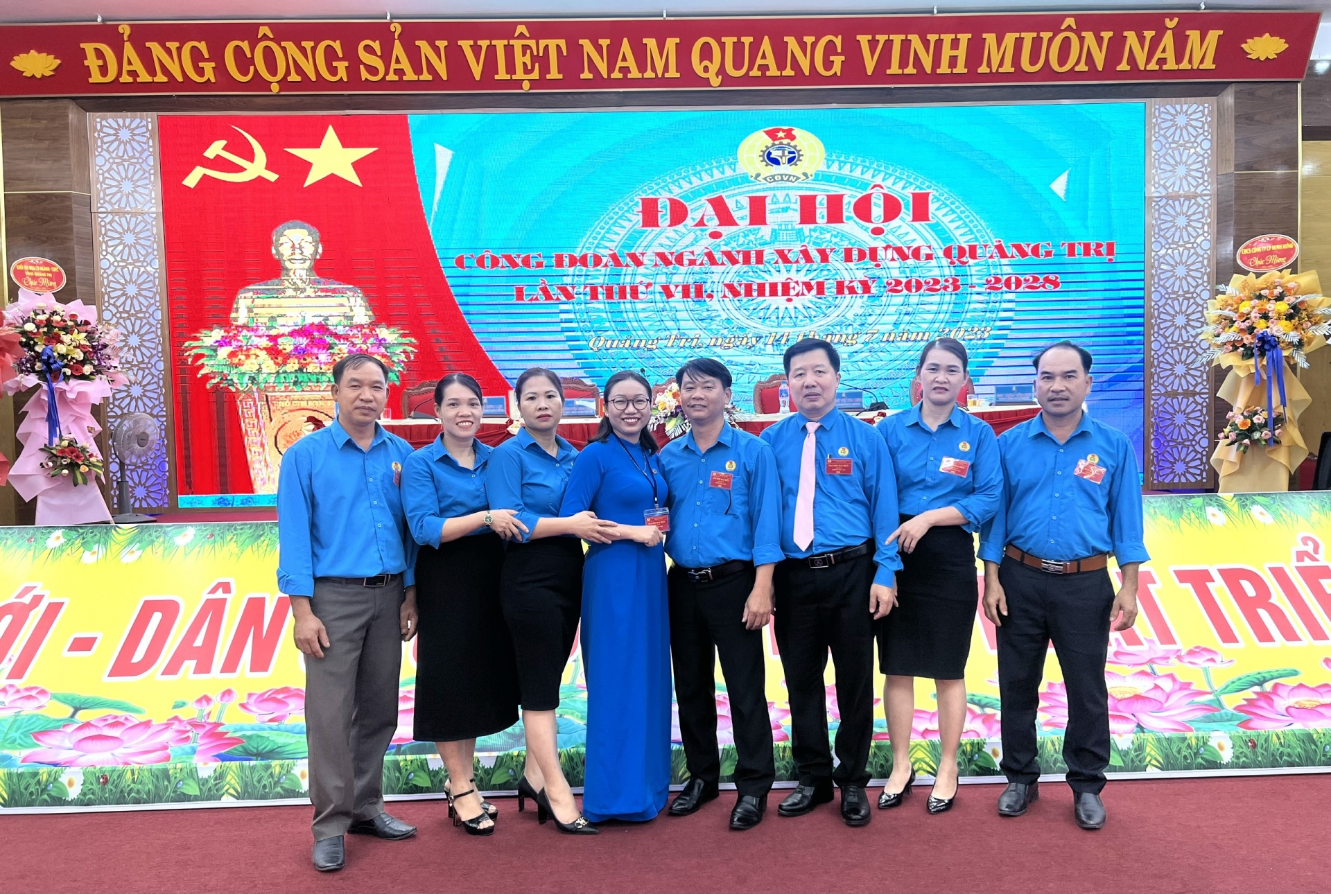 Anh Nguyễn Văn Phương - người tổ trưởng sở hữu nhiều “sáng kiến vàng” Anh Nguyễn Văn Phương - người tổ trưởng sở hữu nhiều “sáng kiến vàng”