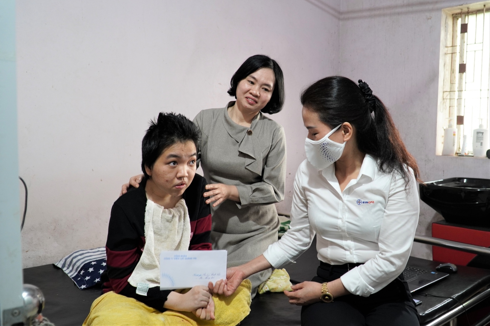 Công đoàn Công ty Điện lực Quảng Trị: những phần việc nặng nghĩa ân tình