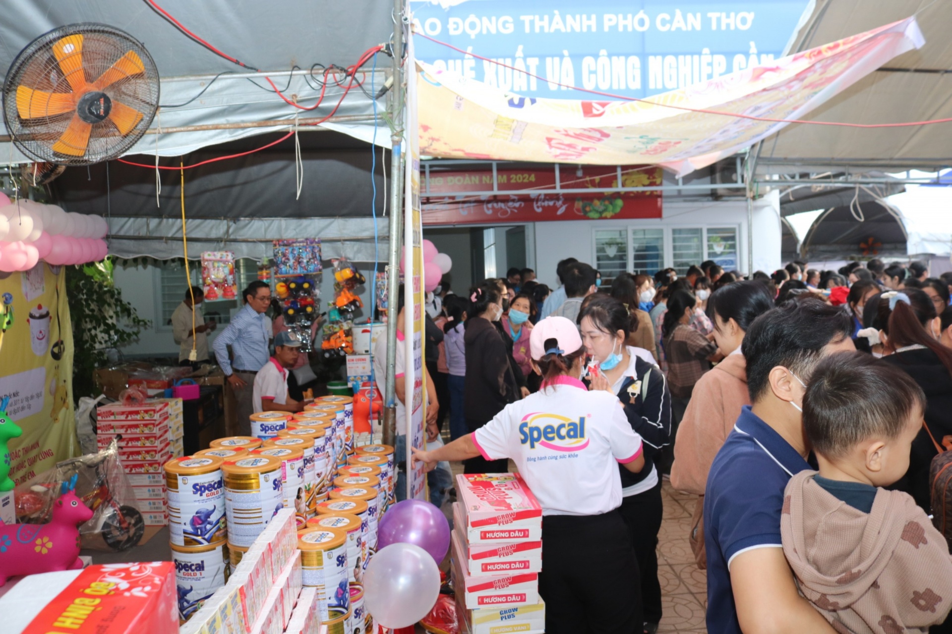 Không để hàng hóa “té nước theo lương Không để hàng hóa “té nước theo lương