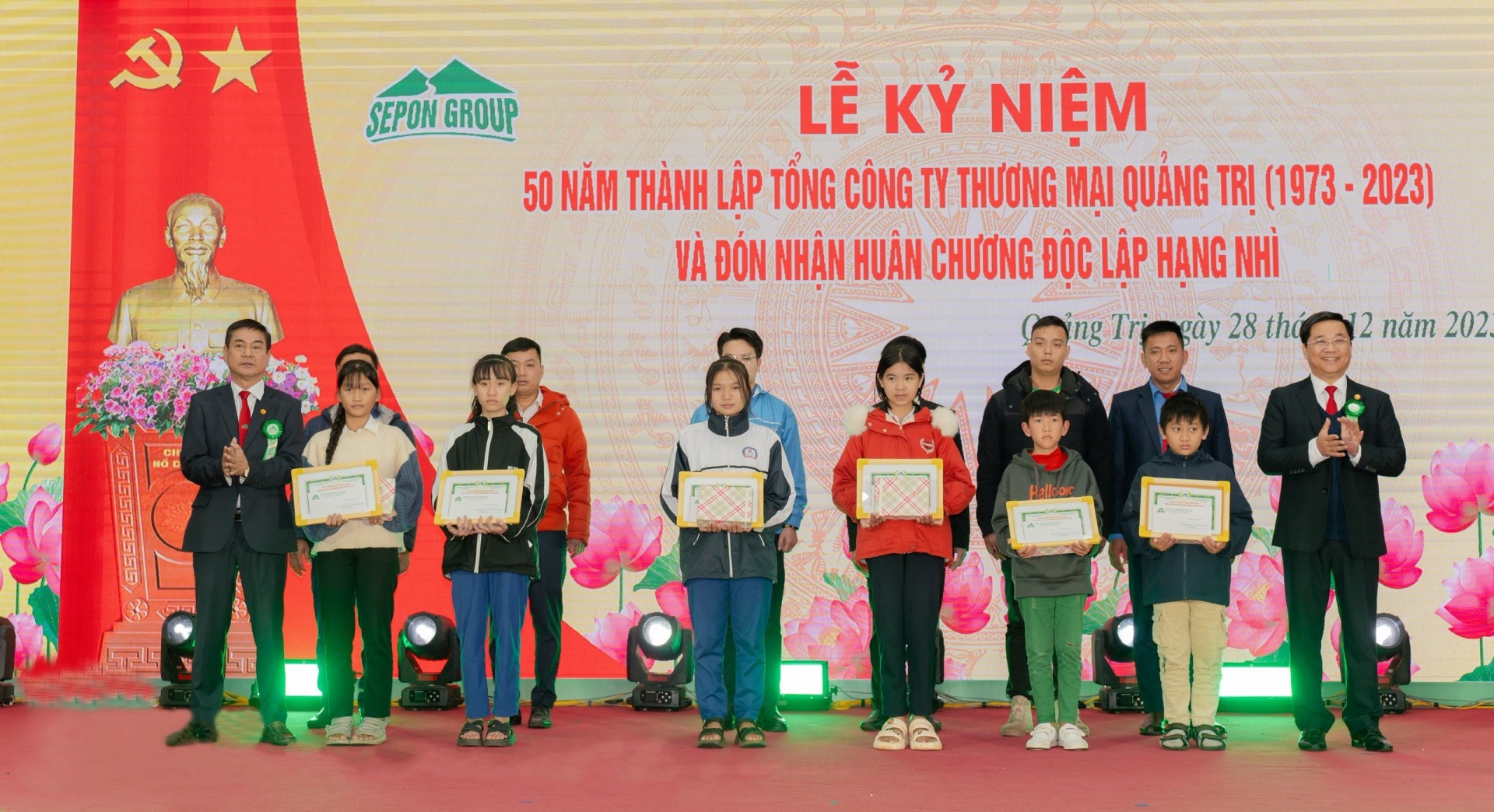 Chuyện ghi ở Tổng công ty Thương mại Quảng Trị (Bài 1) Chuyện ghi ở Tổng công ty Thương mại Quảng Trị (Bài 1)
