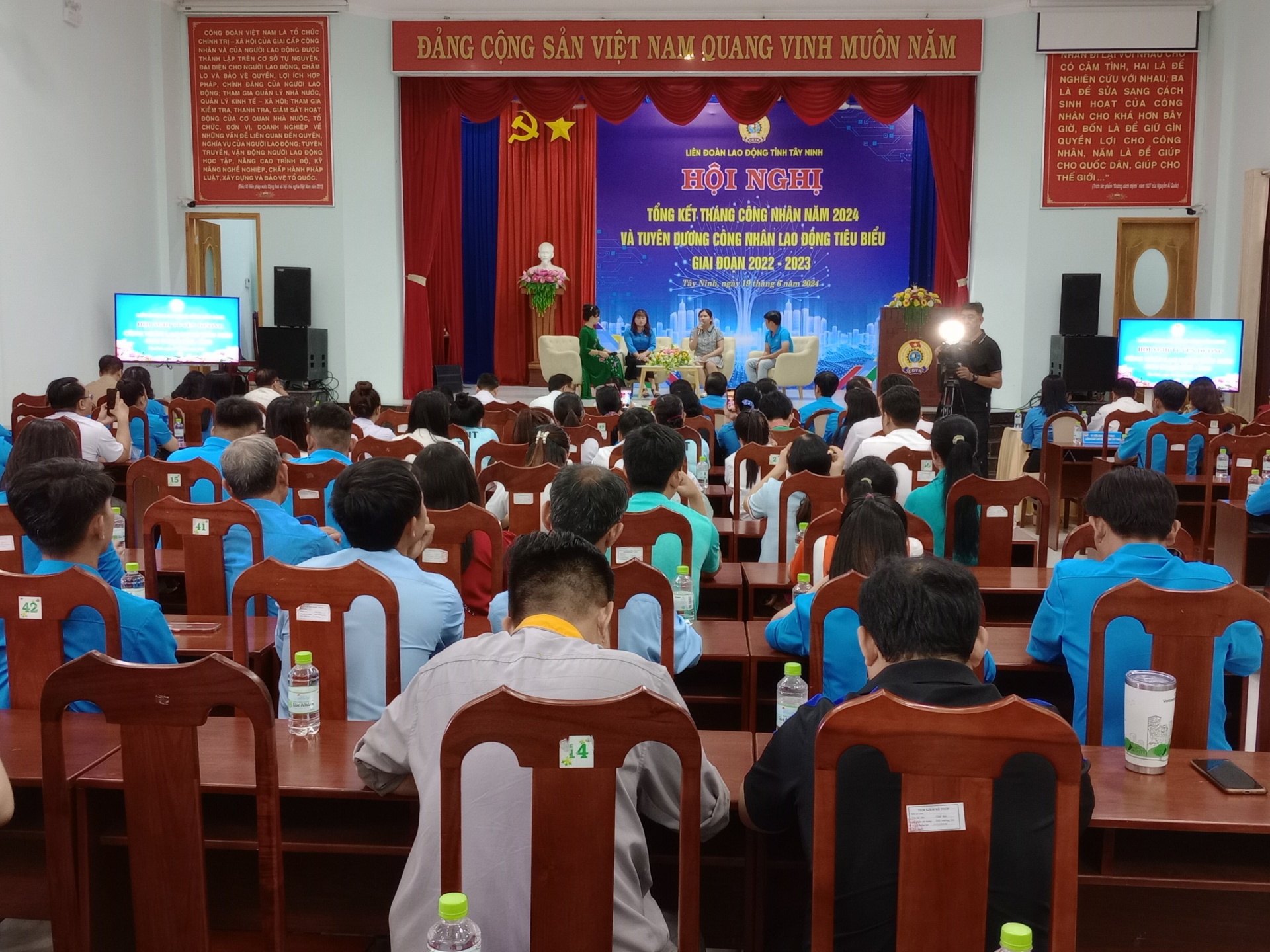 Công đoàn Tây Ninh: Tổng kết Tháng Công nhân 2024 và tuyên dương công nhân lao động