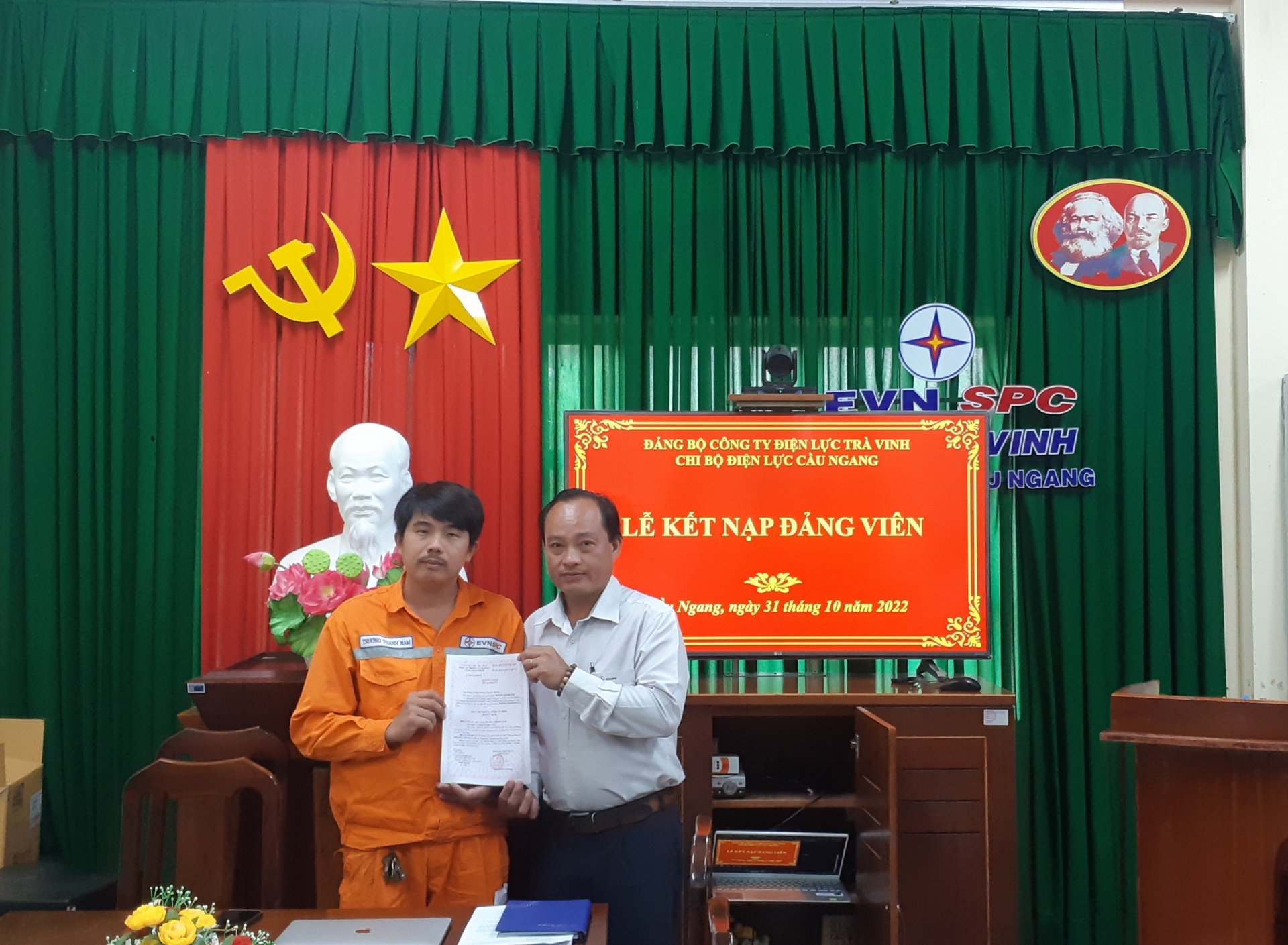 Phát hiện, xây dựng những điển hình, nhân tố phát triển Đảng