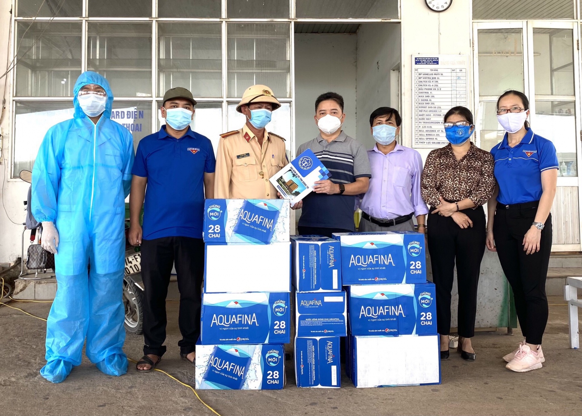 Công đoàn Bảo hiểm xã hội tỉnh Quảng Trị: trao nhân ái, lan tỏa yêu thương Công đoàn Bảo hiểm xã hội tỉnh Quảng Trị: trao nhân ái, lan tỏa yêu thương