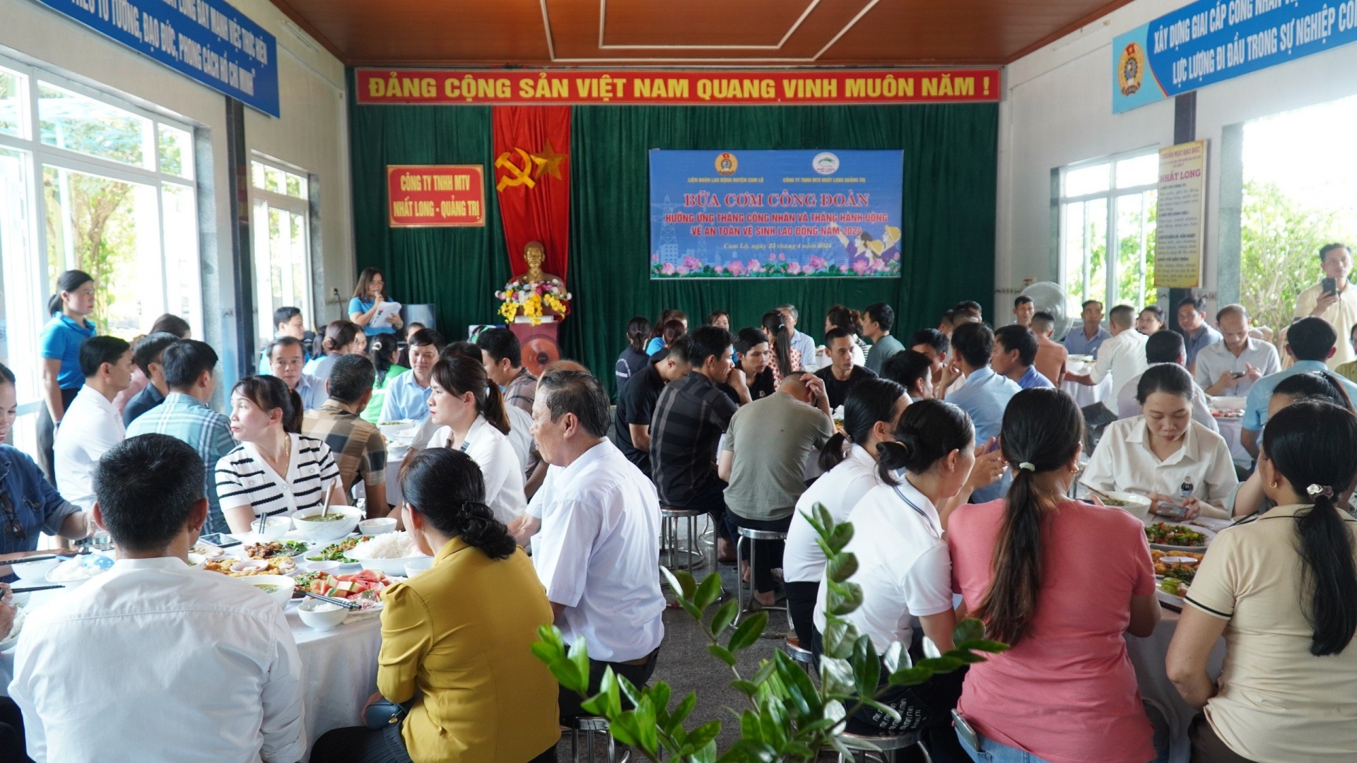 “Điểm tựa” đồng hành cùng sự phát triển của doanh nghiệp ở Cam Lộ “Điểm tựa” đồng hành cùng sự phát triển của doanh nghiệp ở Cam Lộ