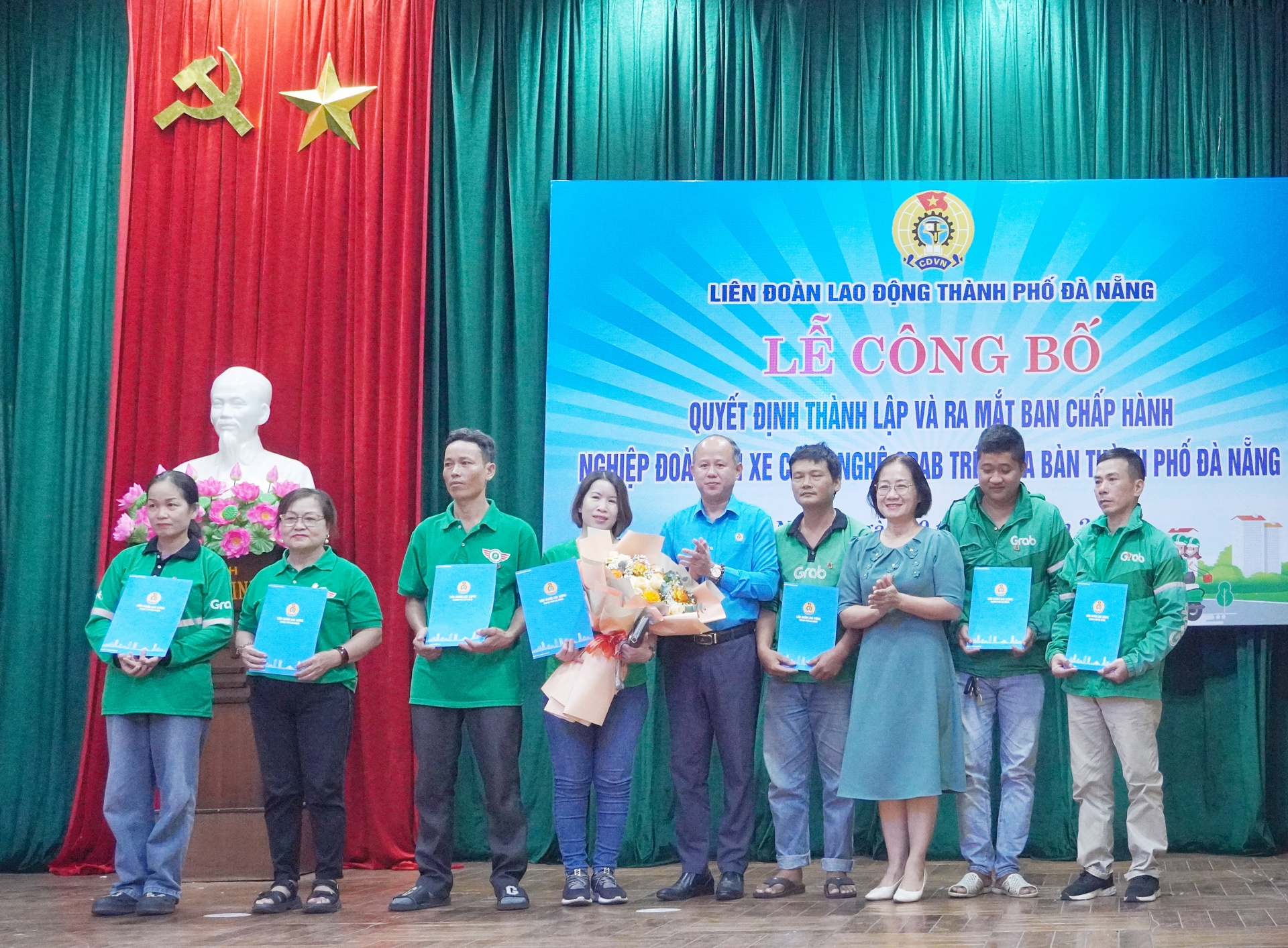 LĐLĐ thành phố thành lập và ra mắt Ban Chấp hành Nghiệp đoàn lái xe công nghệ Grab trên địa bàn thành phố.