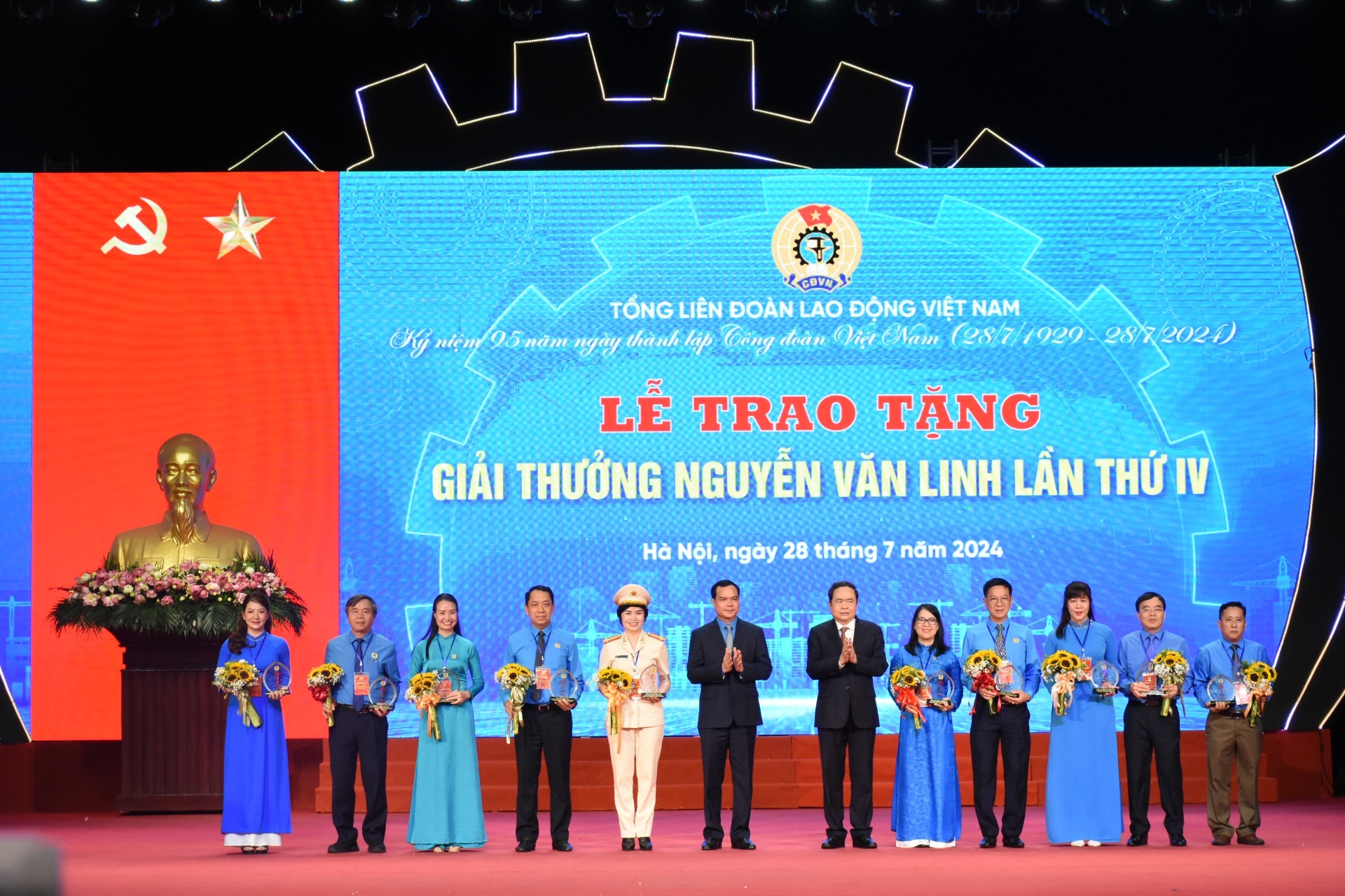 Thực hiện mong mỏi của Tổng Bí thư Nguyễn Phú Trọng, Công đoàn Việt Nam sẽ có bước phát triển mới (*)