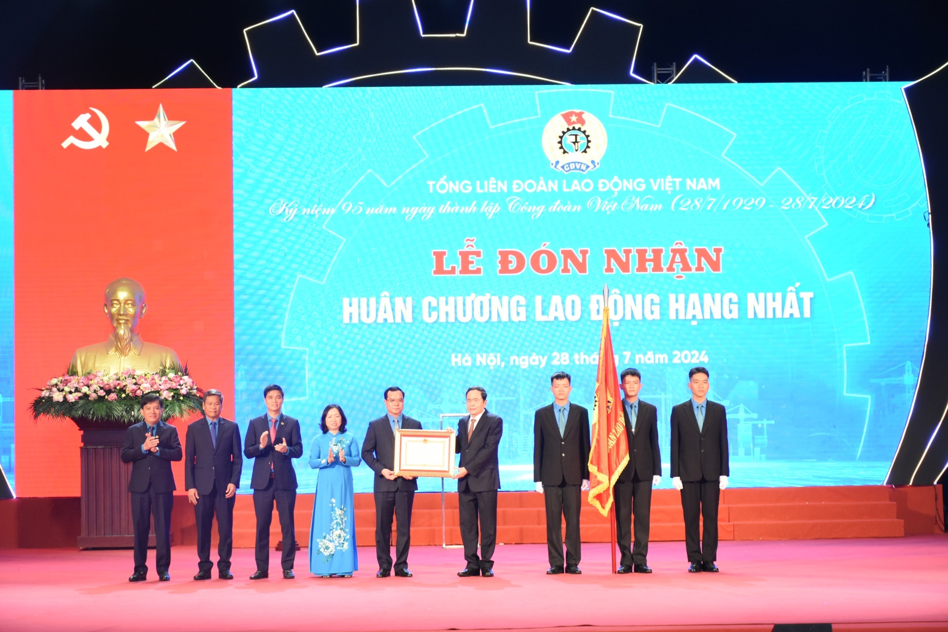 Thực hiện mong mỏi của Tổng Bí thư Nguyễn Phú Trọng, Công đoàn Việt Nam sẽ có bước phát triển mới (*)