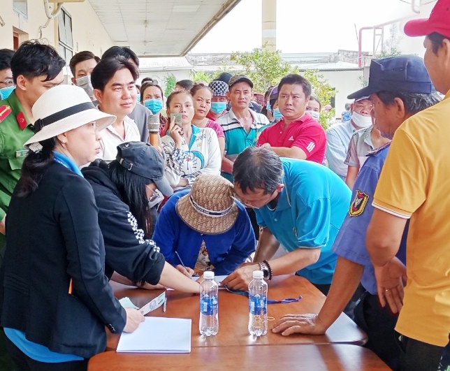 Công đoàn Bình Dương gấp rút hỗ trợ cho người lao động gặp khó khăn do bị nợ lương