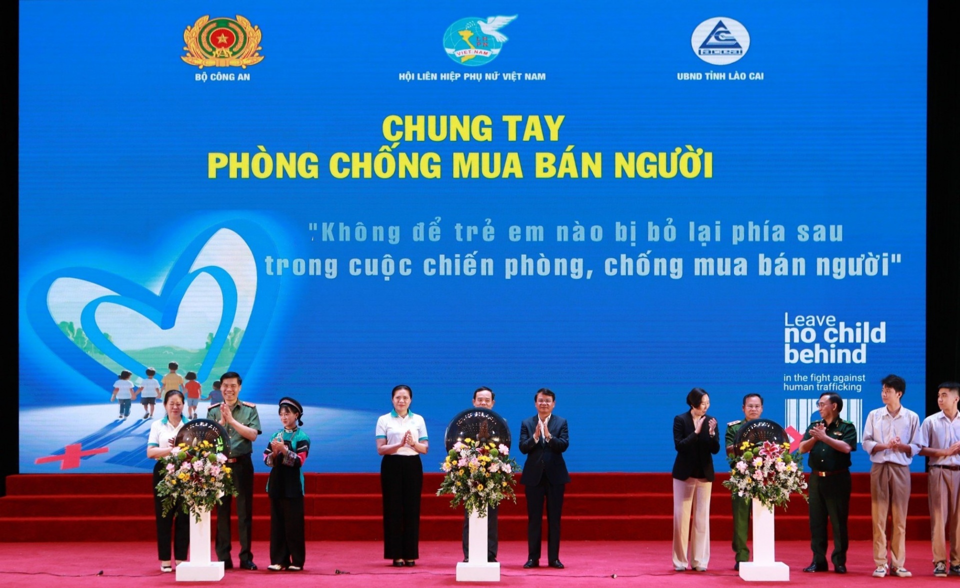 Lợi dụng các nền tảng trực tuyến để “giăng bẫy” lao động trẻ Lợi dụng các nền tảng trực tuyến để “giăng bẫy” lao động trẻ