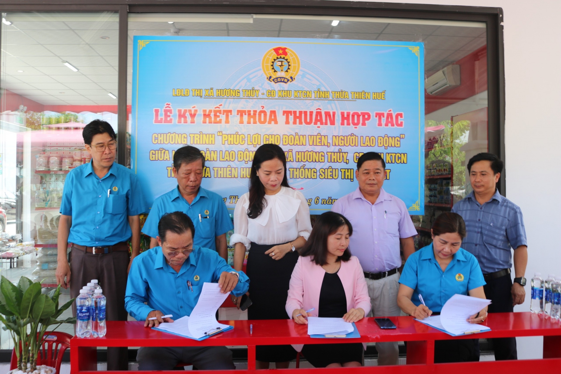 Tăng cường ký kết với các đơn vị tiềm năng để có nhiều phúc lợi hơn Tăng cường ký kết với các đơn vị tiềm năng để có nhiều phúc lợi hơn