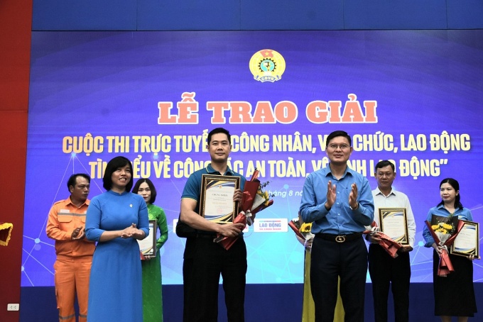 Để đoạt giải cuộc thi trực tuyến cần tìm hiểu văn bản pháp luật và có câu chuyện thực tế