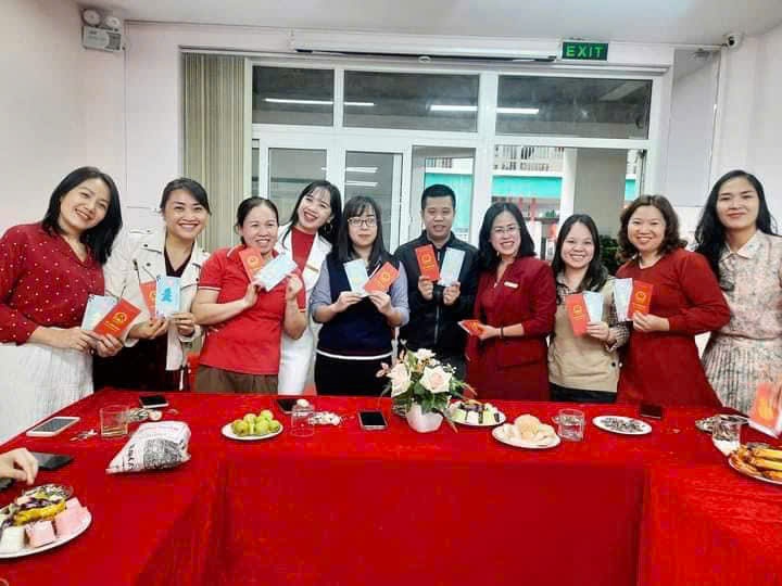 “Hương vị tình thân” ở Công đoàn cơ sở Trường Mầm non Hoa Hồng “Hương vị tình thân” ở Công đoàn cơ sở Trường Mầm non Hoa Hồng