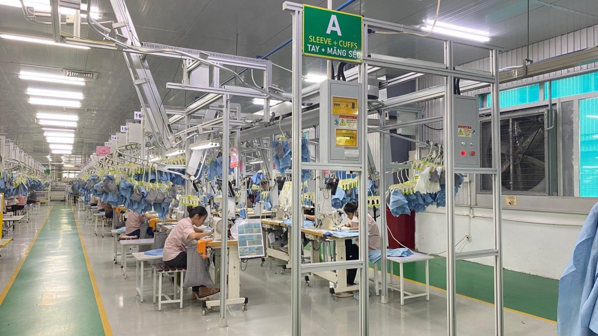 Công ty may ở Nam Định tuyển hàng trăm công nhân, thưởng 1-3 triệu cho người giới thiệu thành công