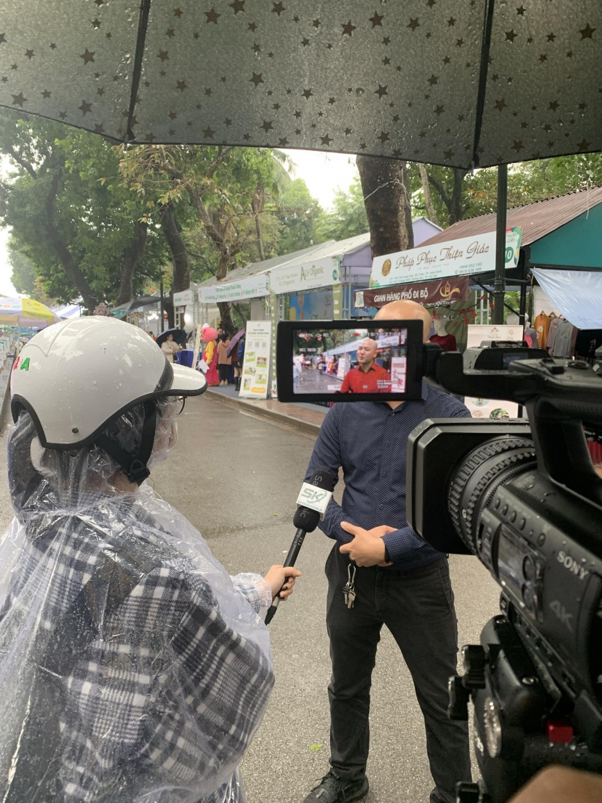 “Siêu bão” sắp đổ bộ, người lao động lo lắng, chuẩn bị phương án “phòng hơn chống” “Siêu bão” sắp đổ bộ, người lao động lo lắng, chuẩn bị phương án “phòng hơn chống”