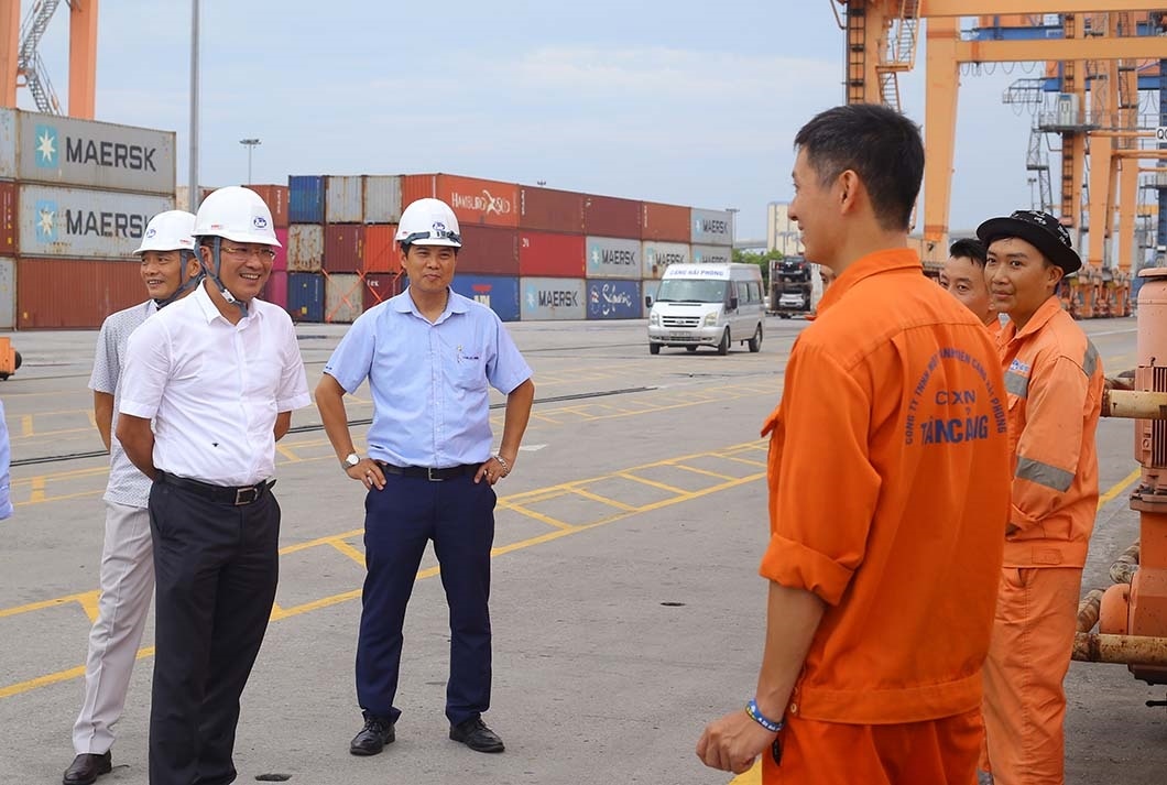 Trước giờ bão Yagi đổ bộ: Tàu và sỹ quan, thuyền viên đã neo trú nơi an toàn Trước giờ bão Yagi đổ bộ: Tàu và sỹ quan, thuyền viên đã neo trú nơi an toàn