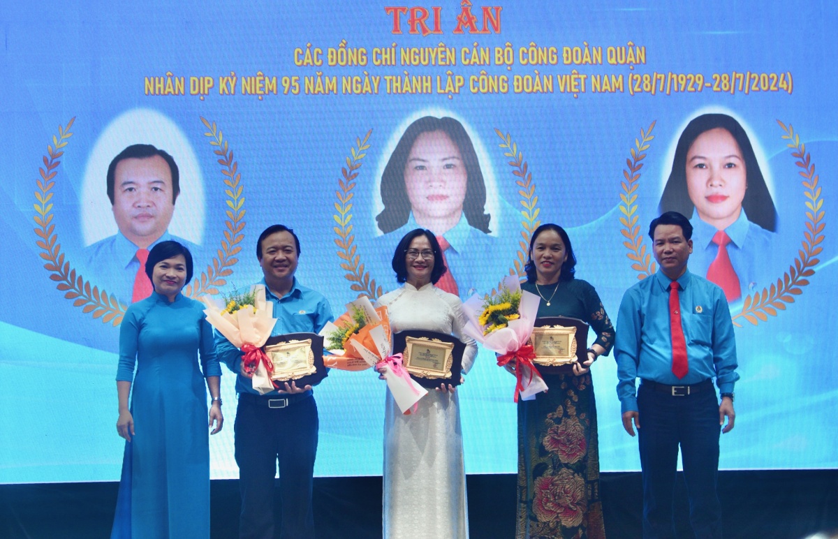 Công đoàn chi hơn 2,7 tỷ đồng hỗ trợ đoàn viên, người lao động khó khăn