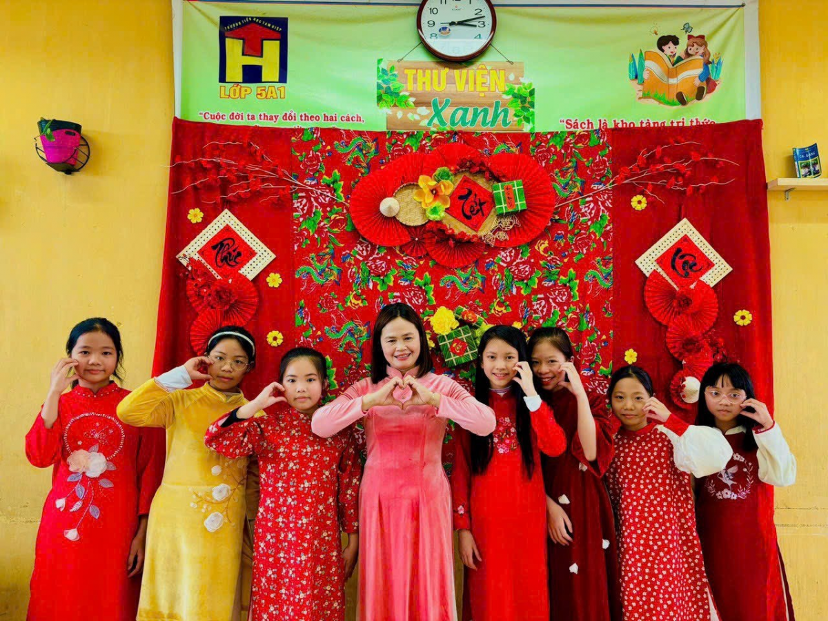 Cô giáo Trần Thị Thúy Vân - tấm gương học tập và làm theo Bác Hồ Cô giáo Trần Thị Thúy Vân - tấm gương học tập và làm theo Bác Hồ