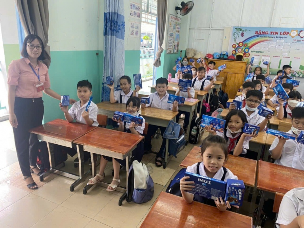 May mắn khi được sống và công tác dưới “trường học hạnh phúc”