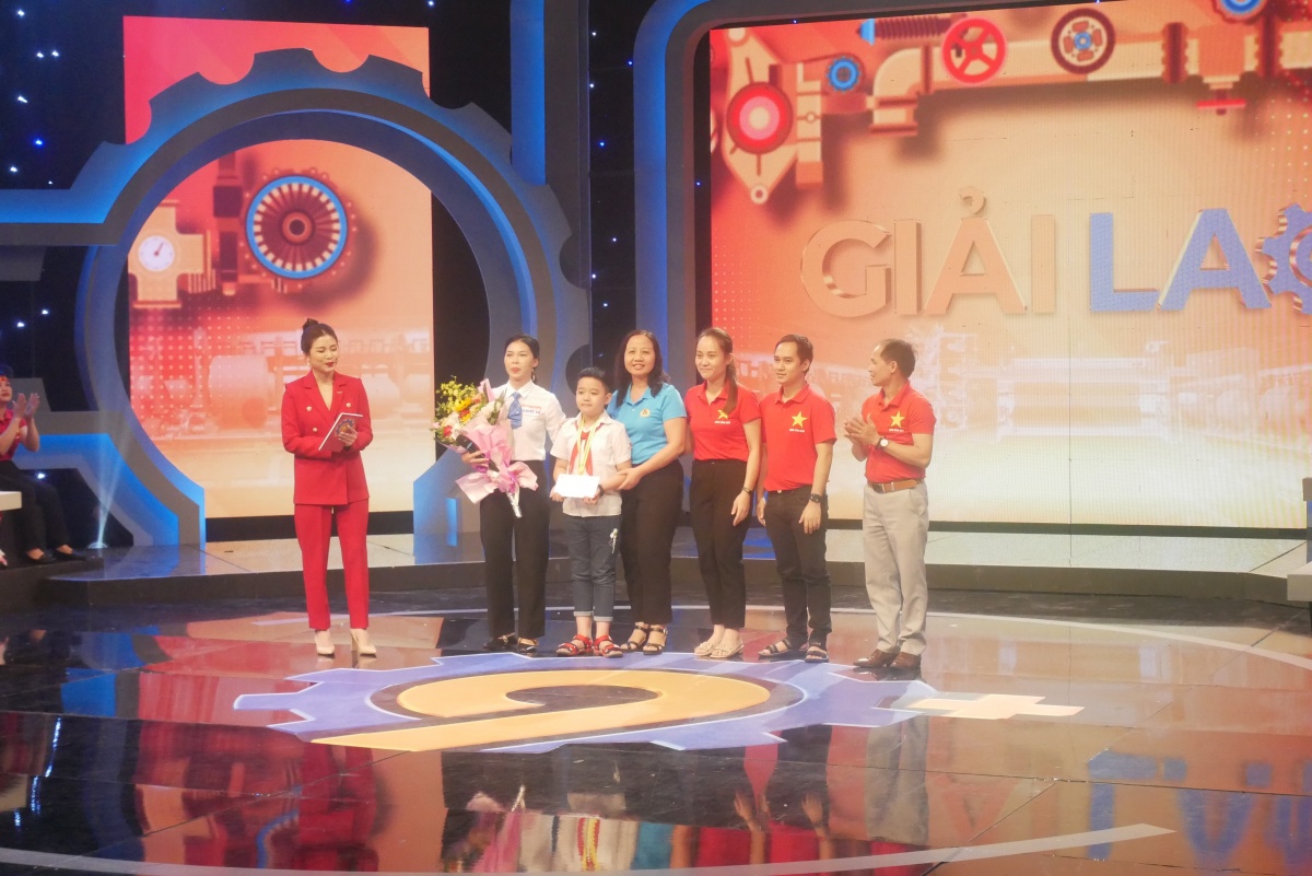 Vượt lên số phận, sống cuộc đời ý nghĩa nhờ vòng tay Công đoàn