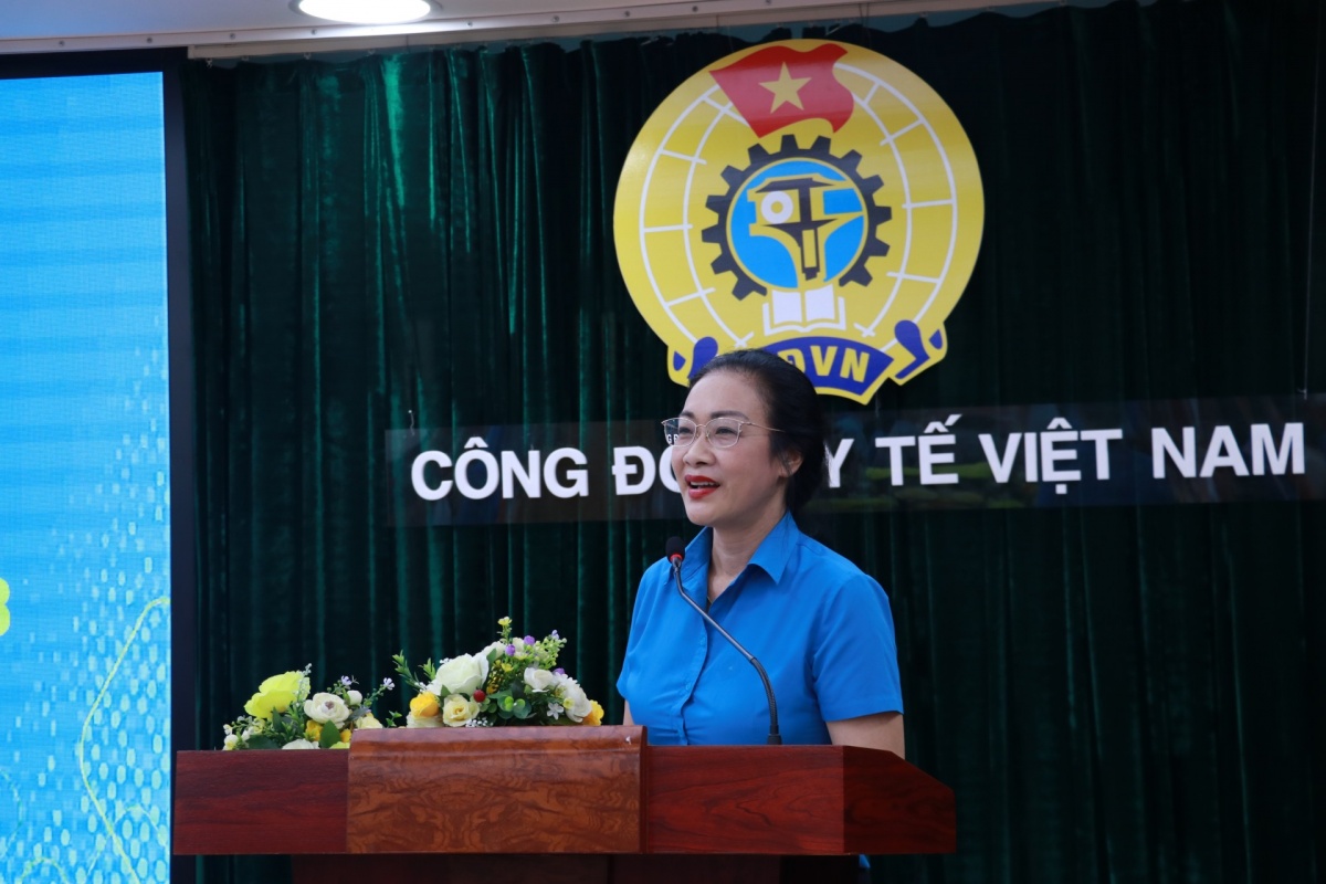 Đồng lòng chăm lo tốt hơn cho người lao động ngành Y tế