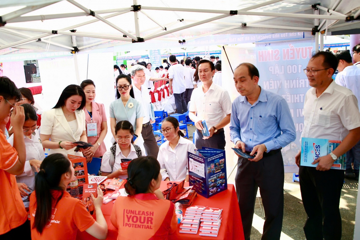 Hà Nội cần nhiều lao động dịp cuối năm: tập trung ở nhóm ngành nào? Hà Nội cần nhiều lao động dịp cuối năm: tập trung ở nhóm ngành nào?