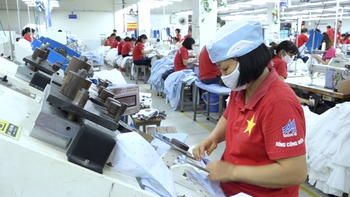 Chị Đỗ Thị Thúy- “bàn tay vàng” của Tổng công ty May 10
