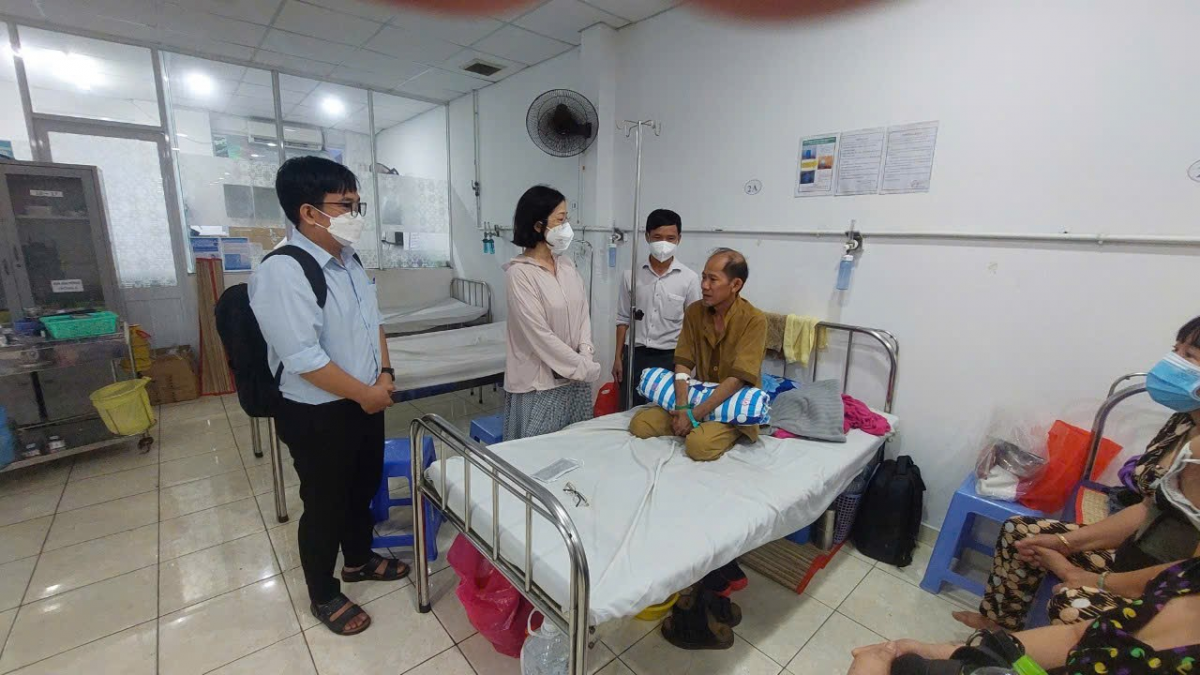 Công đoàn Trường THCS Lý Tự Trọng nỗ lực chăm lo cho đoàn viên nghèo, bệnh tật Công đoàn Trường THCS Lý Tự Trọng nỗ lực chăm lo cho đoàn viên nghèo, bệnh tật