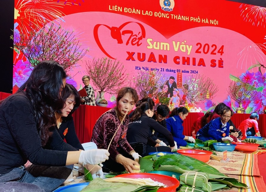 Hỗ trợ 5000 vé xe cho người lao động Hà Nội về quê đón Tết