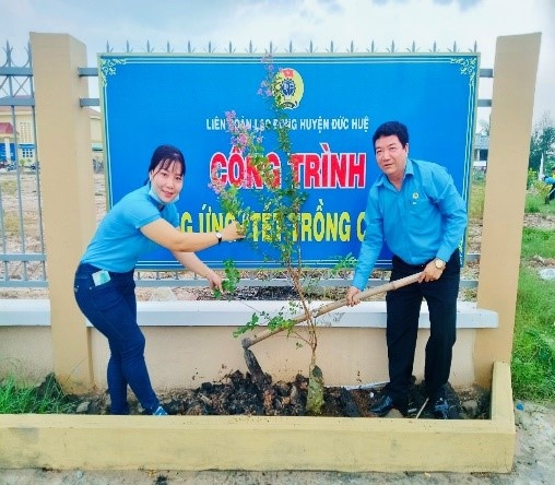 Công đoàn góp sức xây dựng nông thôn mới