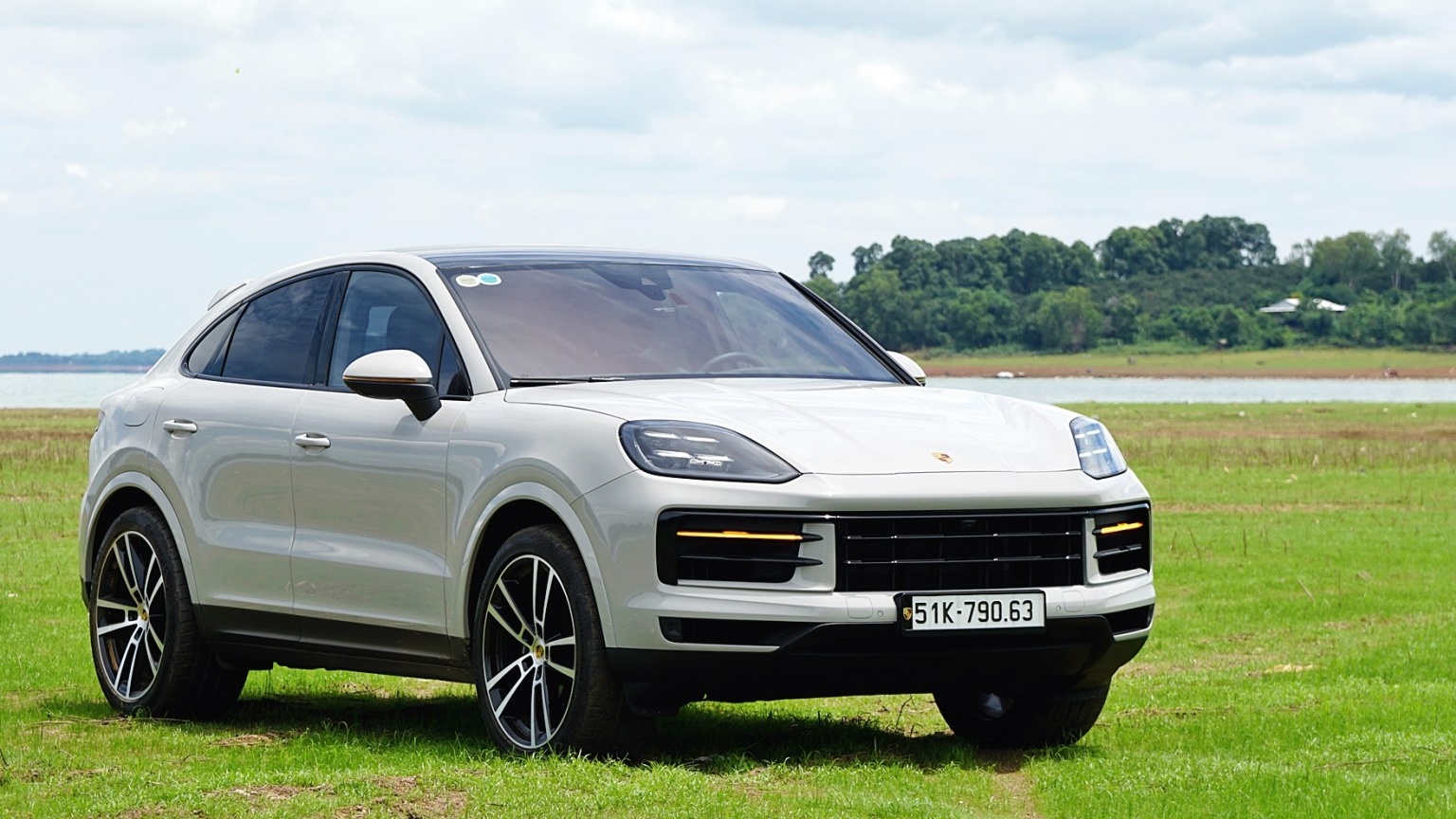 Đánh giá nhanh Porsche Cayenne Coupe 2024