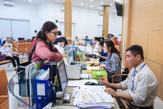 Phong trào 'nghỉ hưu sớm': Sự hy sinh vì lợi ích chung Phong trào 'nghỉ hưu sớm': Sự hy sinh vì lợi ích chung
