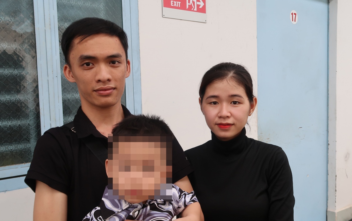 Những đôi “tay vàng” tạo nên “bước chân thế giới”