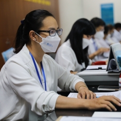 Đề xuất duy trì 6 ngạch công chức, loại bỏ chế độ biên chế suốt đời
