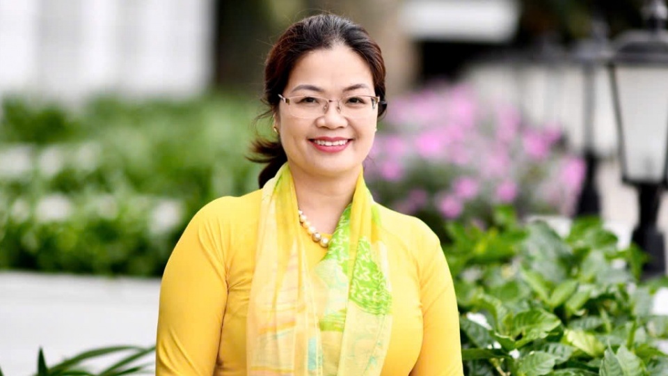 Người phụ nữ gần 4 thập kỷ gìn giữ và lan tỏa "sắc vàng" Bưu điện