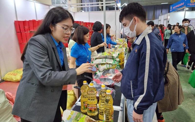 Hội chợ hàng Việt phục vụ công nhân lao động Thủ đô năm 2025 Hội chợ hàng Việt phục vụ công nhân lao động Thủ đô năm 2025