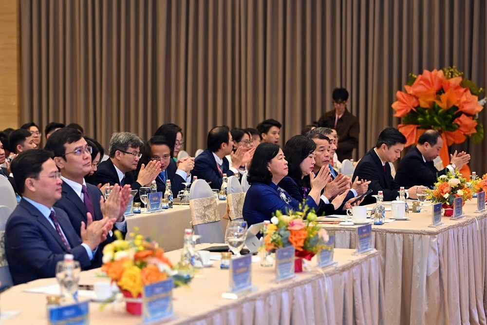 đồng chí Bùi Thị Minh Hoài, Ủy viên Bộ Chính trị, Bí thư Trung ương Đảng, Chủ tịch Ủy ban Trung ương Mặt trận Tổ quốc Việt Nam Đại hội đại biểu toàn quốc Hội Thầy thuốc trẻ Việt Nam lần thứ V. Ảnh: Linh Phan