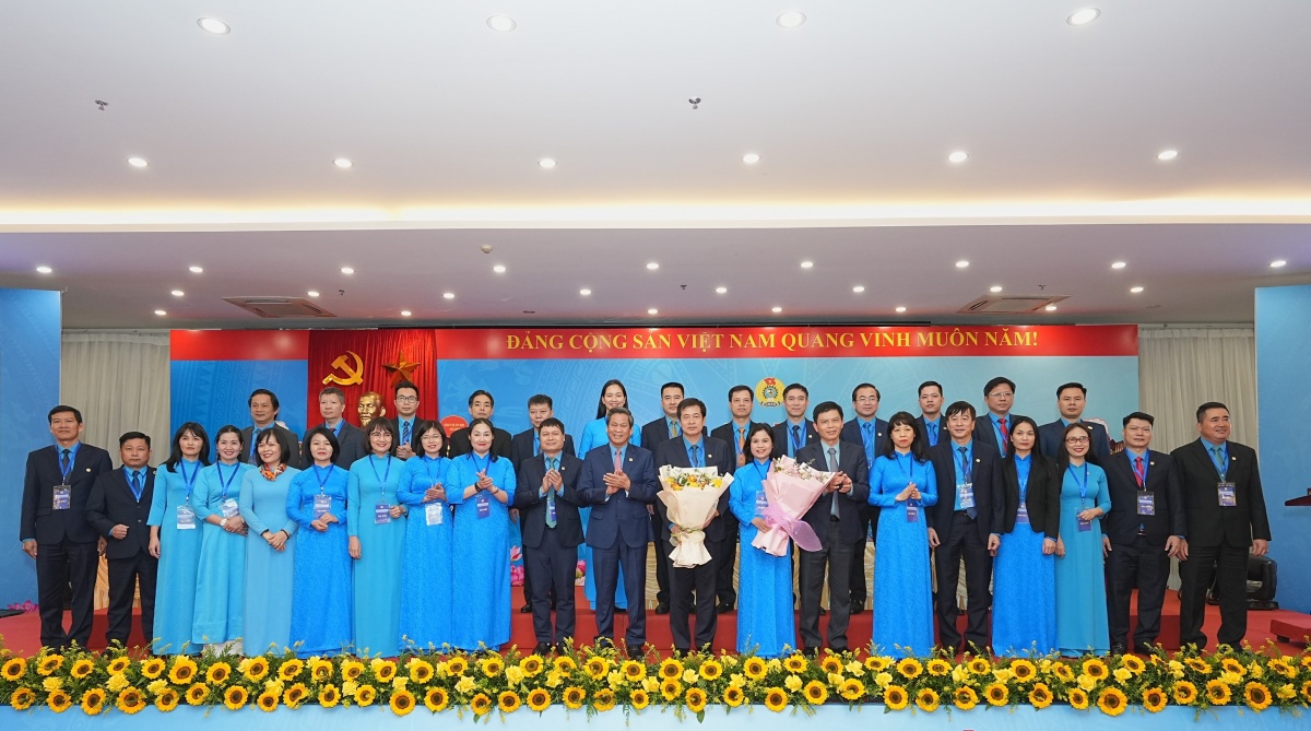 Đại hội Công đoàn Xây dựng Việt Nam lần thứ XV: Đổi mới mạnh mẽ, vững bước tiến vào kỷ nguyên mới Đại hội Công đoàn Xây dựng Việt Nam lần thứ XV: Đổi mới mạnh mẽ, vững bước tiến vào kỷ nguyên mới