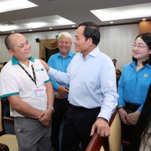 Công đoàn TP HCM chăm lo Tết: Điểm tựa bền bỉ cho công nhân lao động