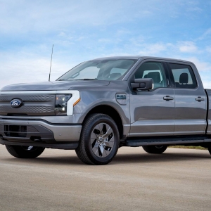 Ford có khả năng sẽ sớm khai tử mẫu xe bán tải điện F-150 Lightning