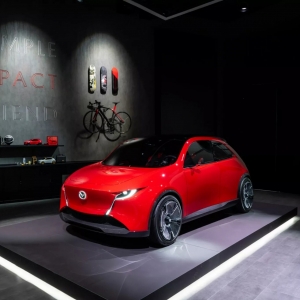 Mazda trình làng hai mẫu xe concept coupe và hatchback ấn tượng tại Japan Mobility Show 2025