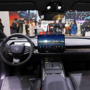 Toyota bZ7 ra mắt tại Triển lãm Ô tô Quảng Châu 2025, giá dự đoán tầm 740 triệu đồng