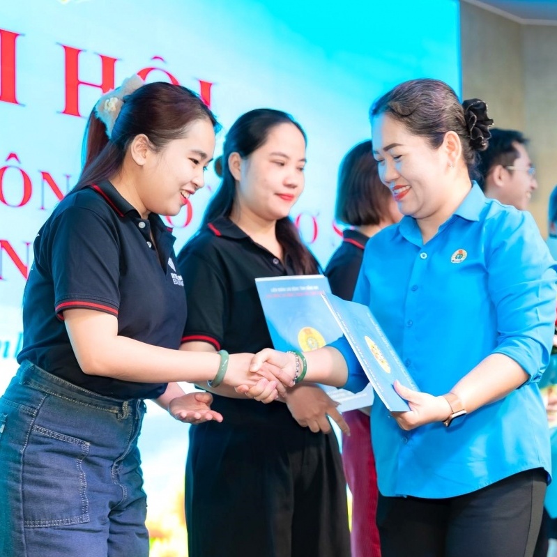 Phấn đấu phát triển ít nhất 1 triệu đoàn viên công đoàn trong năm 2026