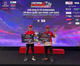 Nhà vô địch Hạng Cầu trước PVOIL VGC 2025 vỡ oà cảm xúc khi nâng cúp tại quê hương