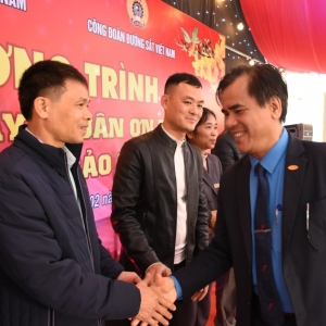 Nơi yêu thương tiếp lửa yêu thương từ những chuyến tàu Xuân