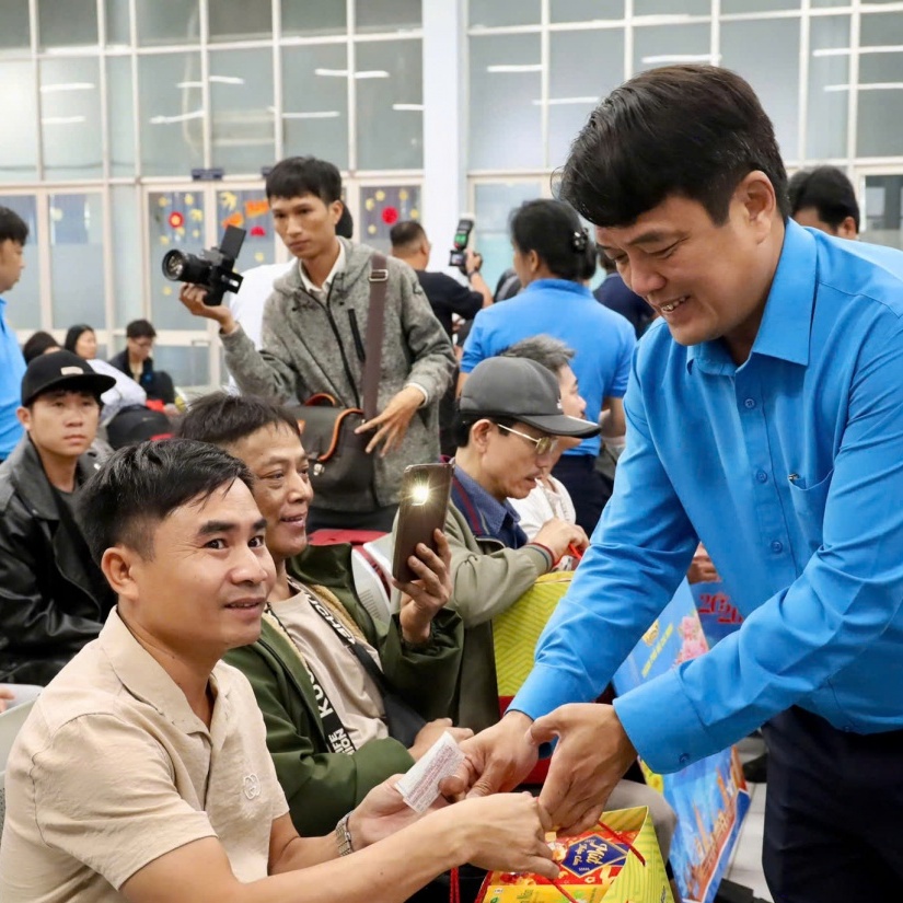 Chuyến tàu mùa Xuân và hành trình trở về của những người lao động xa quê
