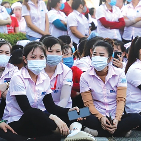 Giữ Tết cho người lao động trong cơn sóng gió thị trường