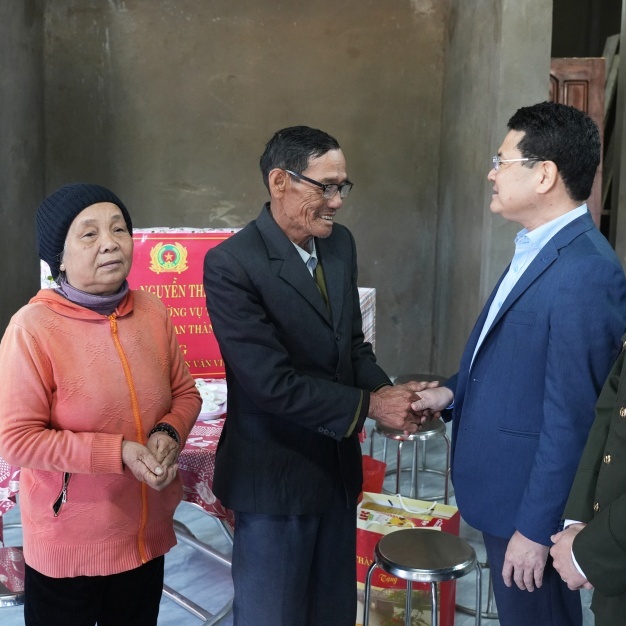 Mùa xuân thêm trọn vẹn trong những mái nhà an sinh